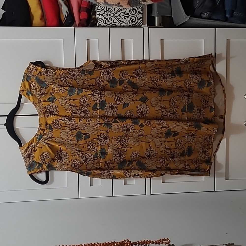 Satin feel top